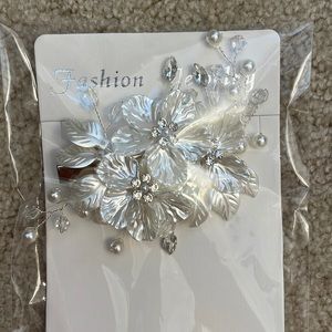 Wedding hair accessory clip
